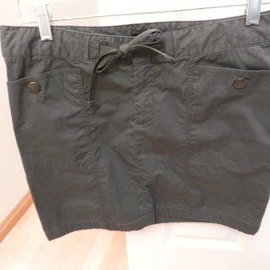 Eddie Bauer Gray Skirt Size 4 draw string waist.